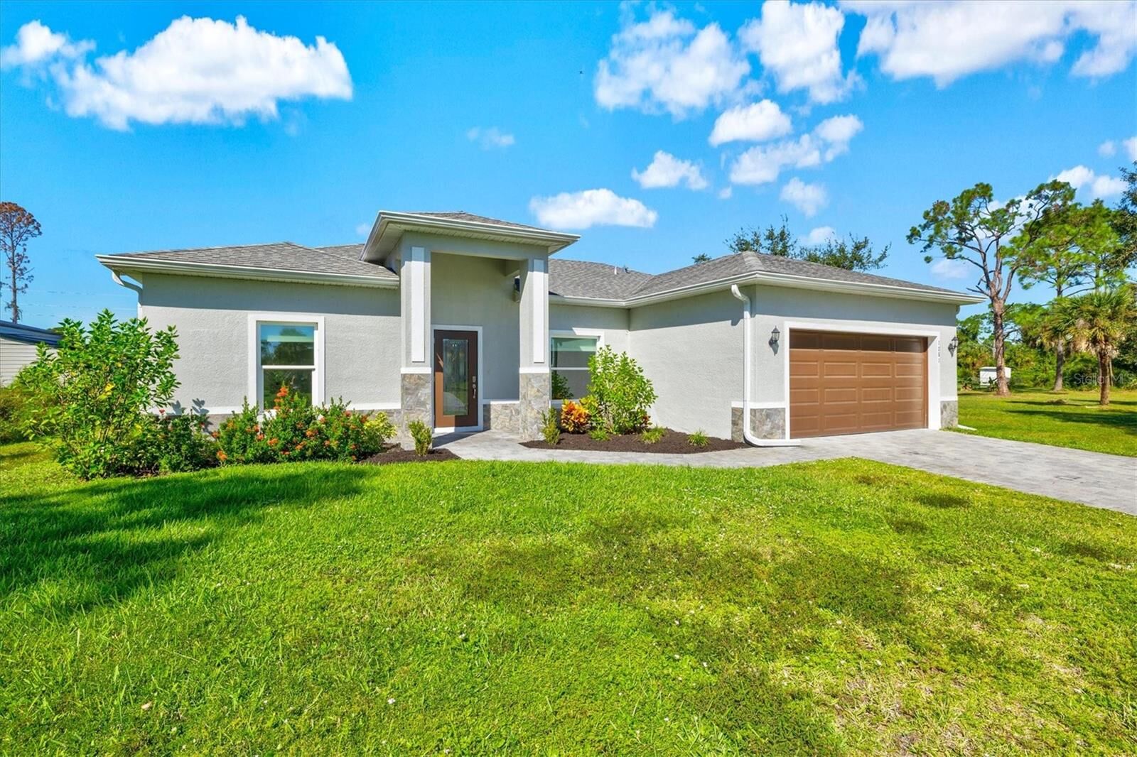 Property Photo: 1251 Papillon Street FL 34287
