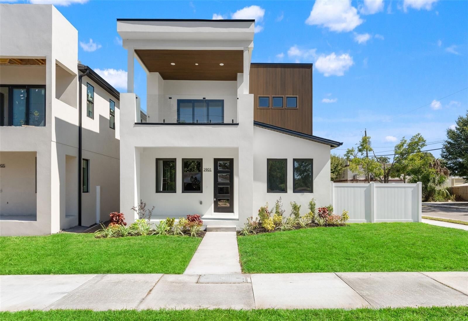 Property Photo:  2901 N 21st Street  FL 33605 