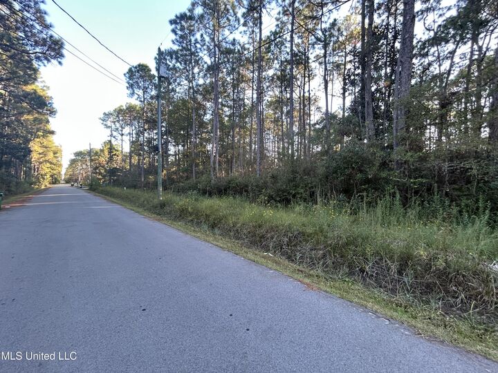 Property Photo: Oak Street MS 39564