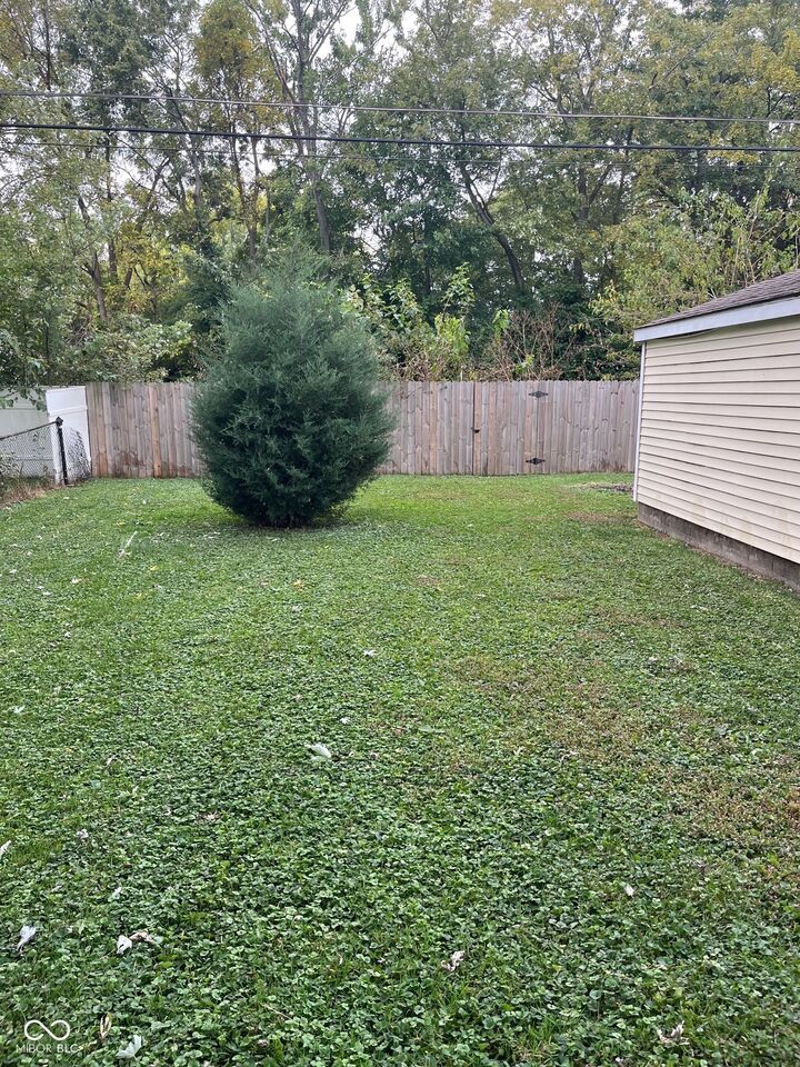 Property Photo:  464 Carol Drive  IN 46143 