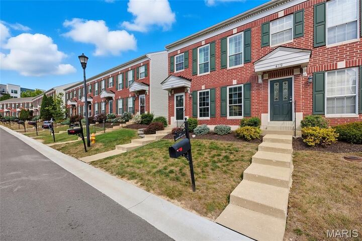 Property Photo: 421 Parkview Place Drive MO 63021