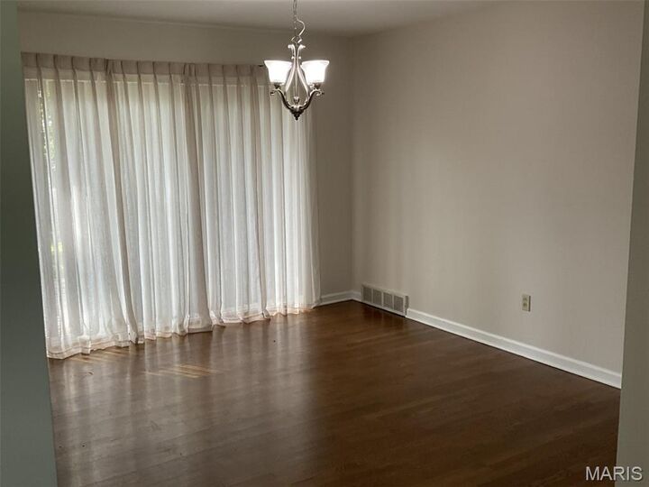 Property Photo:  8423 Louwen Drive  MO 63124 