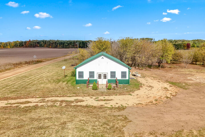 Property Photo: 10149 Dennings Road MI 49250