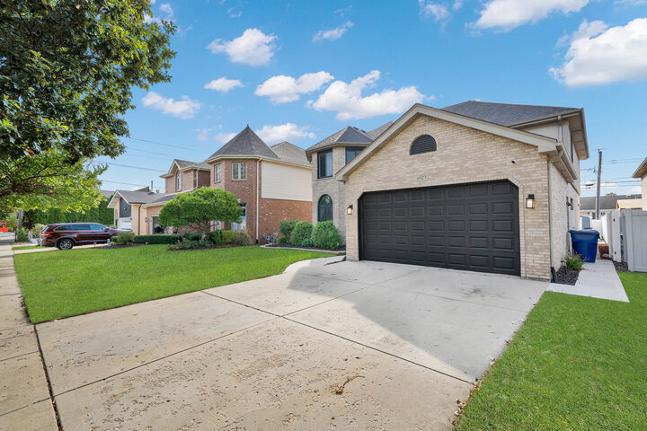 Property Photo: 4823 W 106th Street IL 60453
