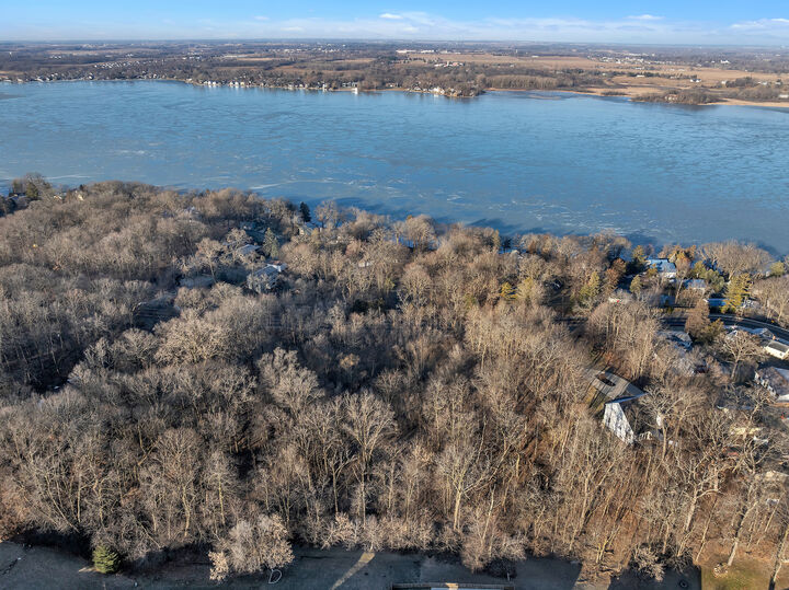2020 E Lake Shore Drive  Twin Lakes WI 53181 photo