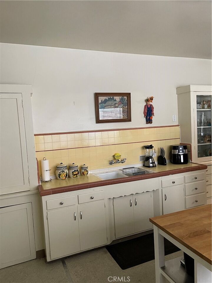 Property Photo:  2430 Griffin  CA 90031 