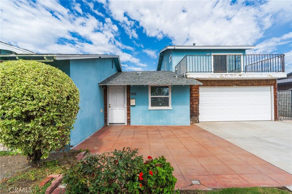 Property Photo: 1921 W Clearbrook CA 92804