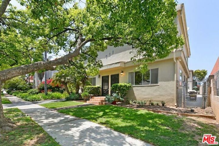 Property Photo: 711 Grant Street CA 90405