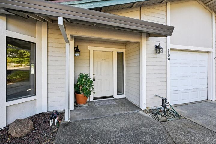 Property Photo:  109 Johnston Court  CA 95630 