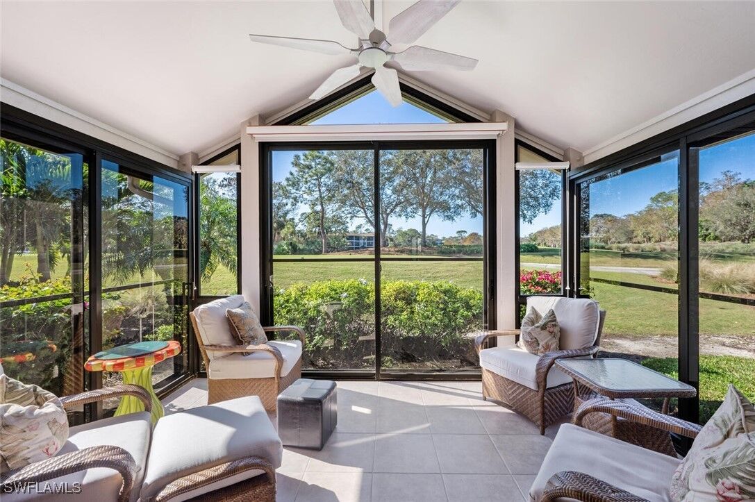 Property Photo: 20 Water Oaks Way 3-10 FL 34105