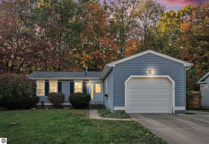 Property Photo: 5636 Ellendale Drive MI 48911