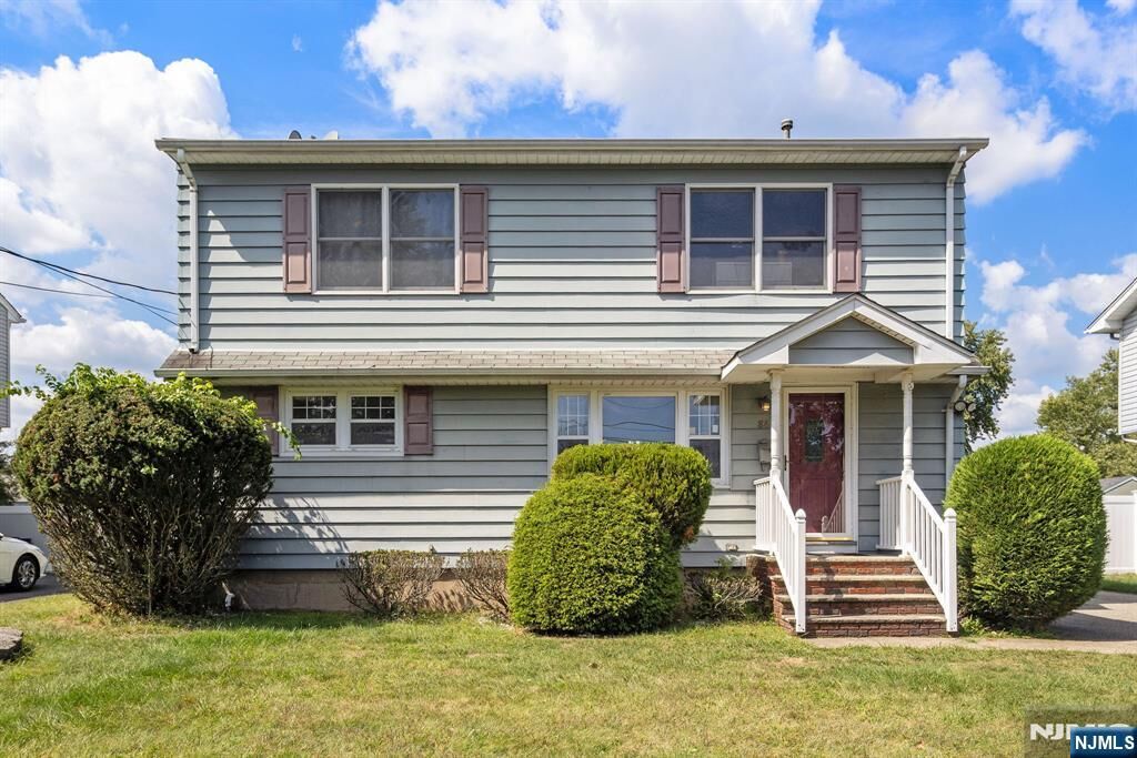 Property Photo:  86 Dowling Parkway  NJ 07424 