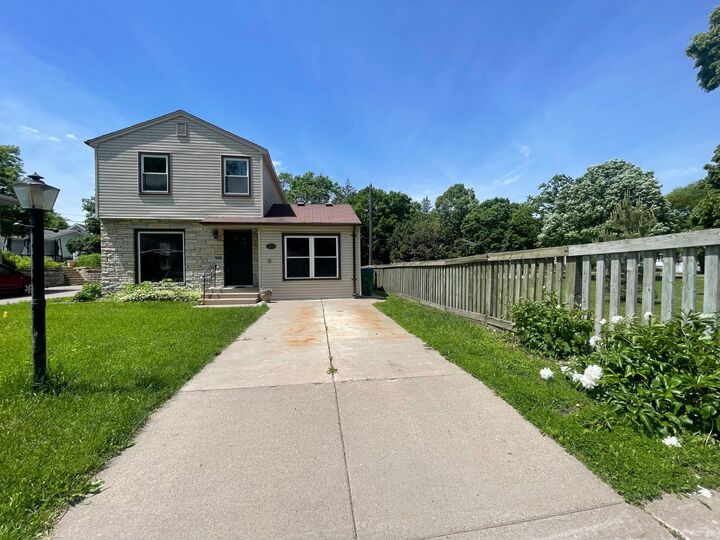 2910 Vernon Avenue S  Saint Louis Park MN 55416 photo