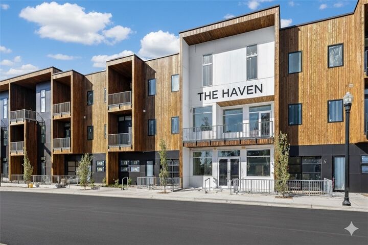 Property Photo: 319 SE Market Alley 200 AR 72712