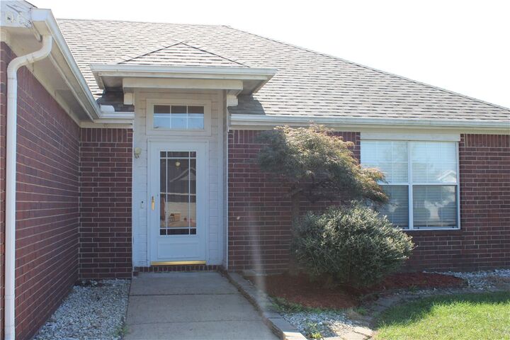 Property Photo: 1306 E Kara Lane AR 72758