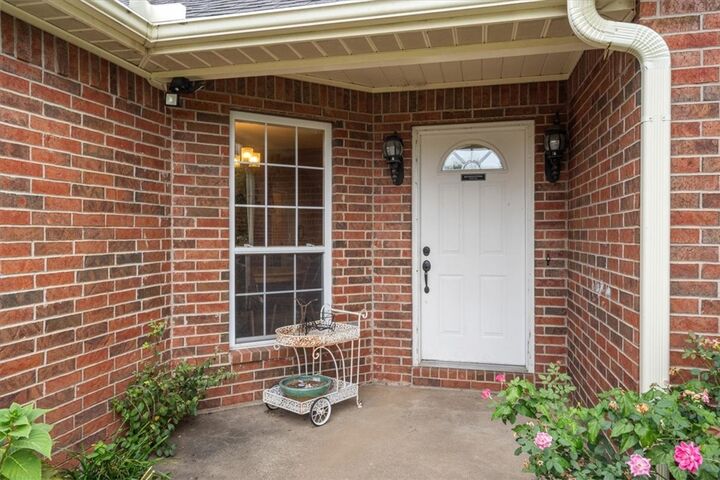 Property Photo:  401 Glenwood Place  AR 72761 