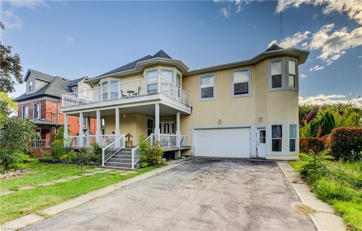 Photo de la propriété: 7 Robinson Street S ON L3M 3C5