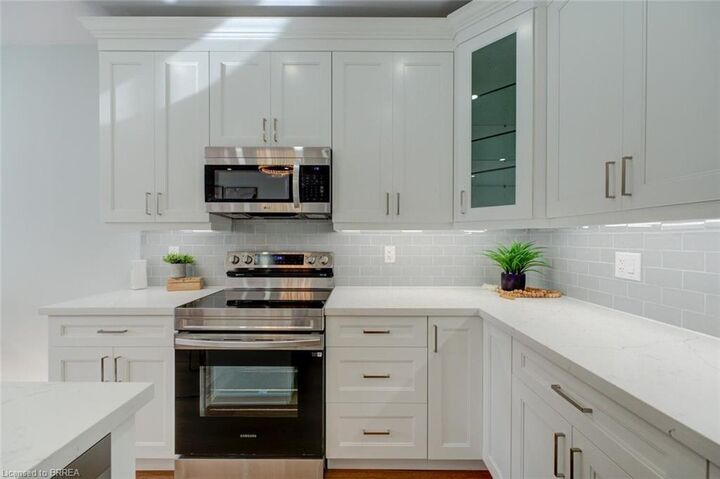 Photo de la propriété: 29 Wade Avenue ON N3T 1W9