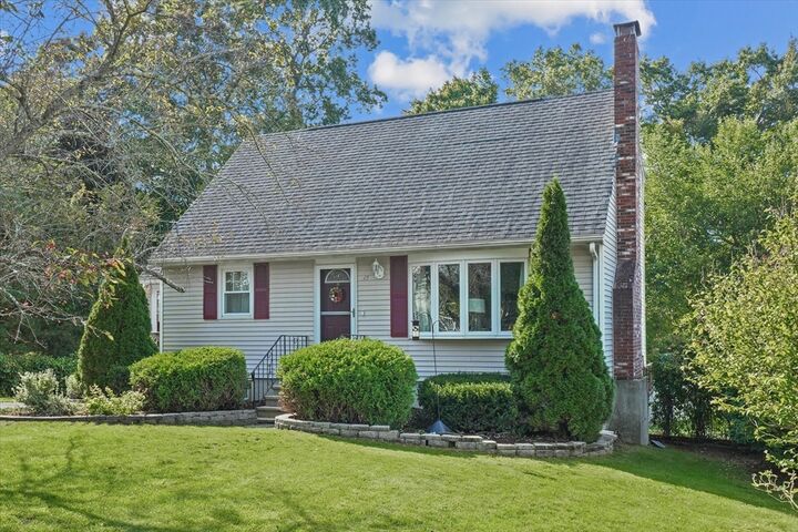 Property Photo:  15 Franklin St  MA 01876 