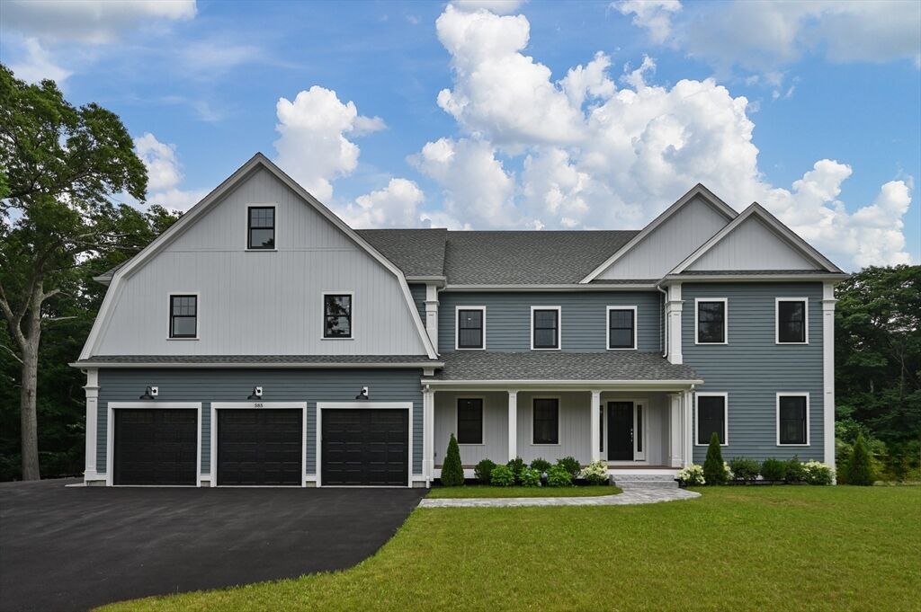 Property Photo: 585 Lowell St 1 MA 02420