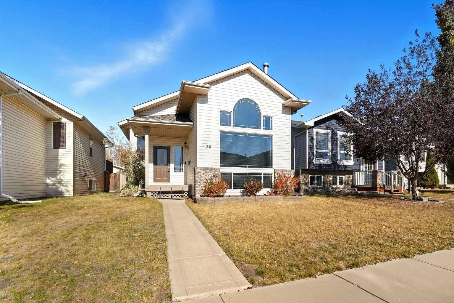 Property Photo: 39 Duval Crescent AB T4R 2Y6
