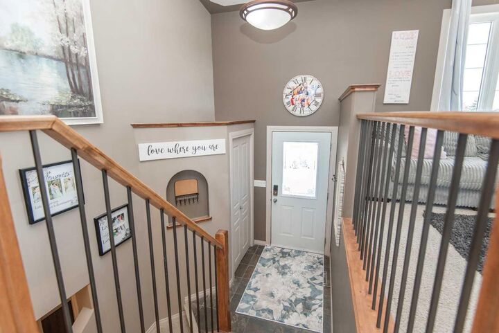 Property Photo: 1 Pine Crescent AB T4M 0E3