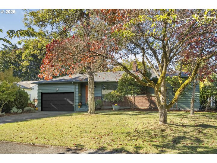 Property Photo:  1631 NE 116th Pl  OR 97220