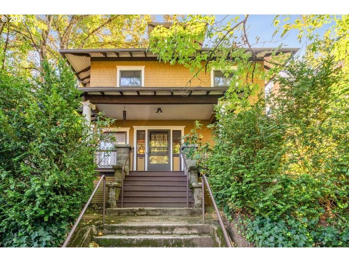 2944 SE Taylor St  Portland OR 97214 photo