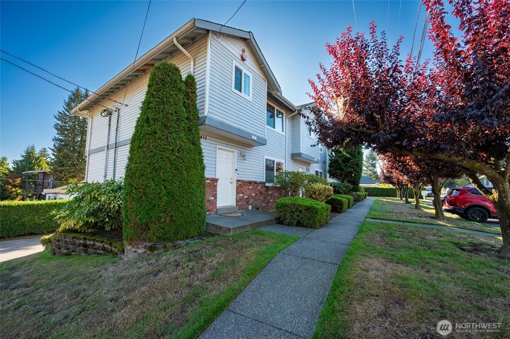 Property Photo:  6411  Broadway  WA 98203 
