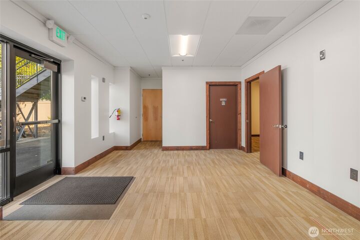 Property Photo: 1207 N 152nd Street C WA 98133