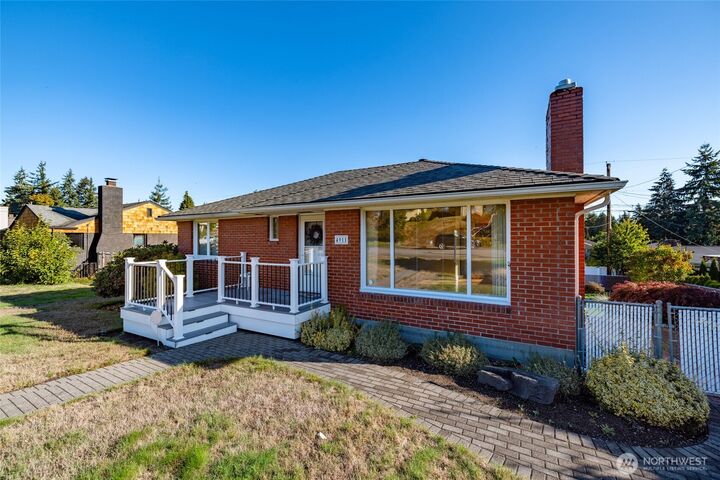 4911  Delaware Avenue  Everett WA 98203 photo