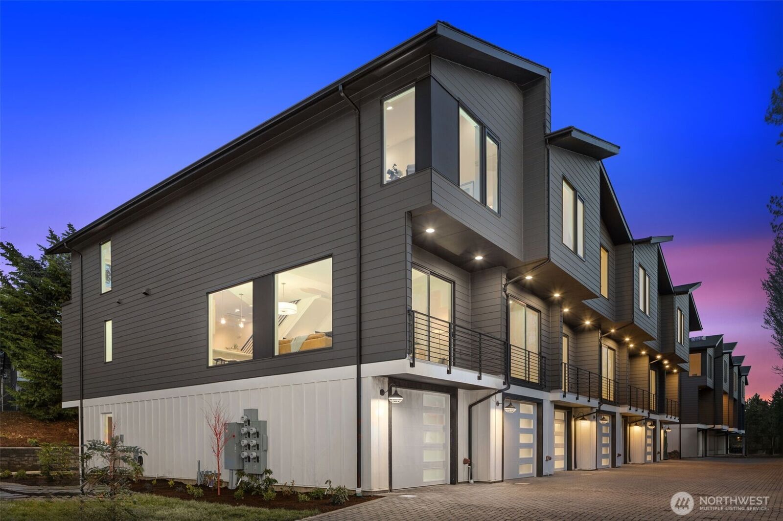 Property Photo: 12701 NE 144th Street G WA 98034