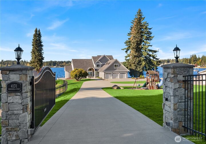 Property Photo: 4131 Peninsula Road WA 98292