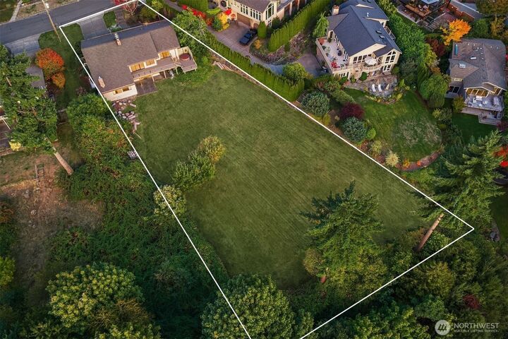 Property Photo: 4507 105th Avenue NE WA 98033