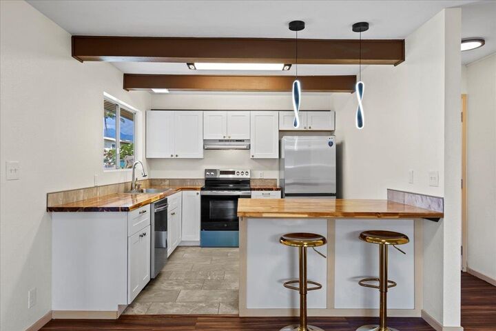 Property Photo: 350 Kinaole Cir HI 96753