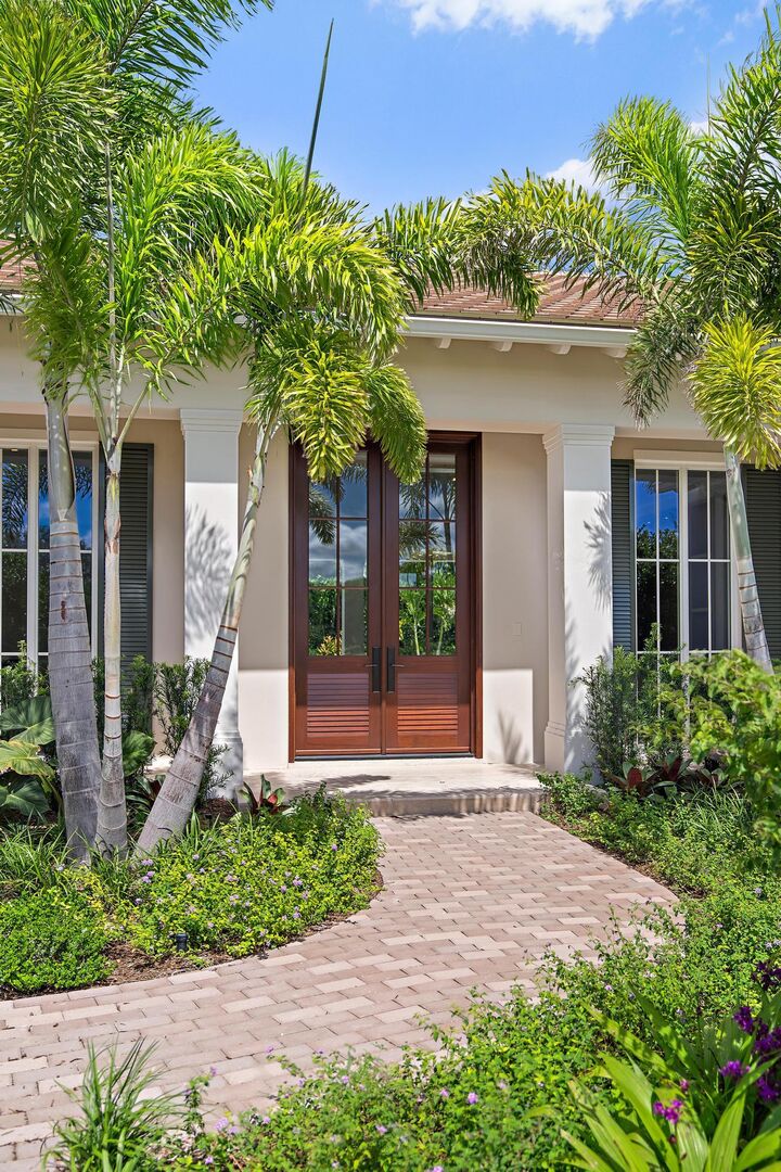 Property Photo:  2917 Bluewater Cove  FL 33483 