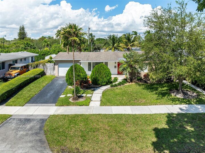 8761 Ridgeland Dr  Cutler Bay FL 33157 photo
