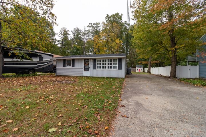 Property Photo: 90 Cottage Road CT 06082