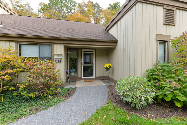 Property Photo:  69 Heritage Village  CT 06488 