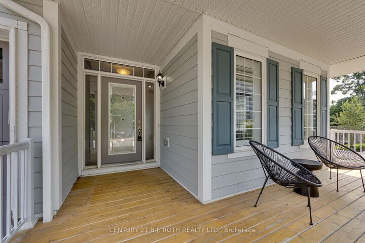 Photo de la propriété: 3327 Summerhill Way N ON L3V 0E1