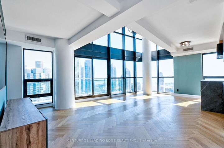 Property Photo:  155 Legion Road N 2704  ON M8Y 0A7