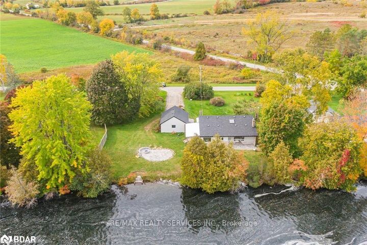 Property Photo: 885 Glen Cedar Drive ON K9J 6X5