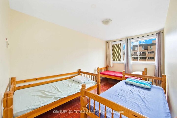 Photo de la propriété:  100 Mornelle Court 1046  ON M1E 4X2 