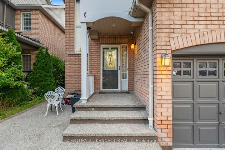 Photo de la propriété: 656 Kaiser Drive ON L5W 1T6