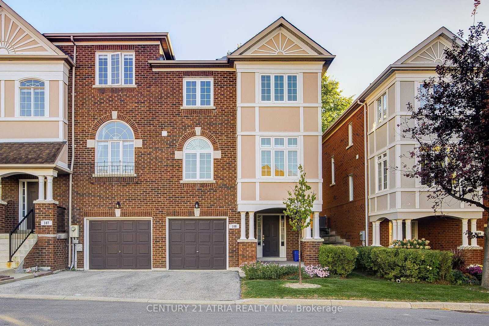 Photo de la propriété: 190 Harding Boulevard W 108 ON L4C 0J9