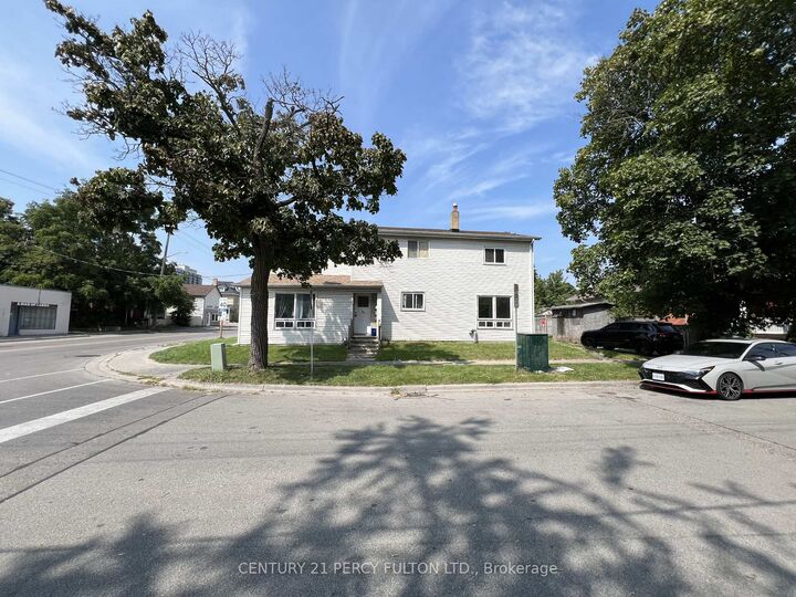 Property Photo: 86 Brock Street E 3 ON L1G 1S1