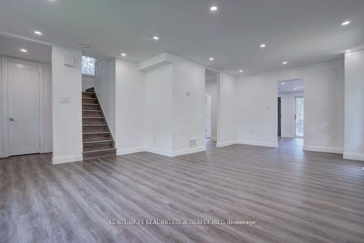 Photo de la propriété: 18 Ritchie Avenue ON K8P 3V9