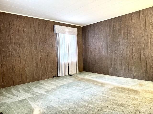 Photo de la propriété:  445 Bellevue Street  ON K9H 5G5 