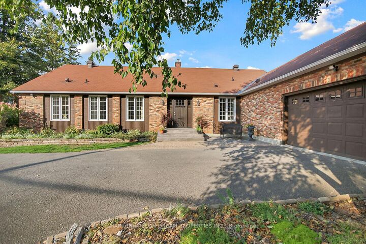 Photo de la propriété:  2998 Barlow Crescent  ON K0A 1T0