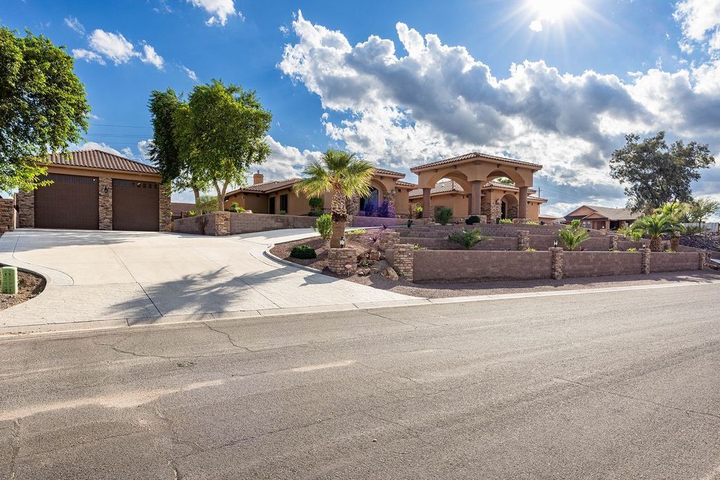 Property Photo:  1824 Stovall Street  AZ 86442 